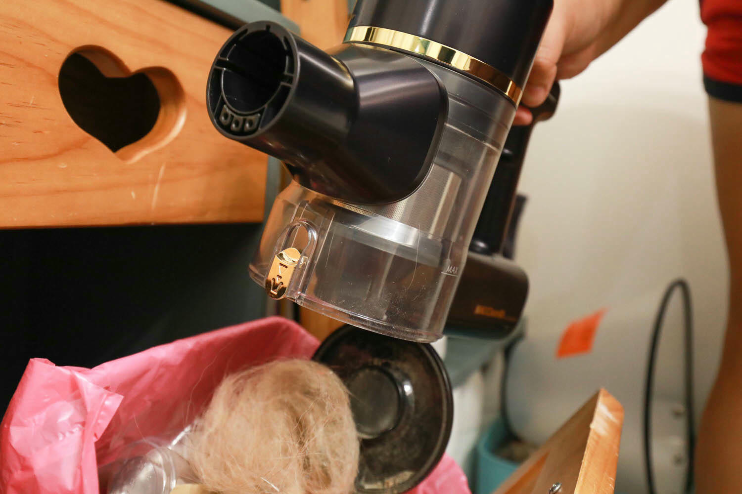 Bmxmao MAO Clean M8智慧偵測電動濕拖無線吸塵器|打造乾淨無瑕的寵物居家環境、吸塵拖地除蟎一次清潔完成、濾網永久免費送 - 第35張圖 Bmxmao MAO Clean M8智慧偵測電動濕拖無線吸塵器|打造乾淨無瑕的寵物居家環境、吸塵拖地除蟎一次清潔完成、濾網永久免費送