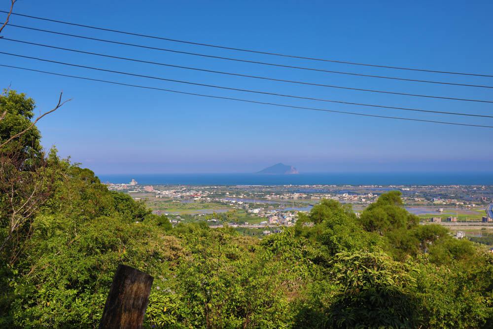 宜蘭景點|礁溪空ㄟ農場 。礁溪百萬夜景、遠眺龜山島、無敵海景、寵物友善餐廳、窯烤披薩PIZZA - 第16張圖